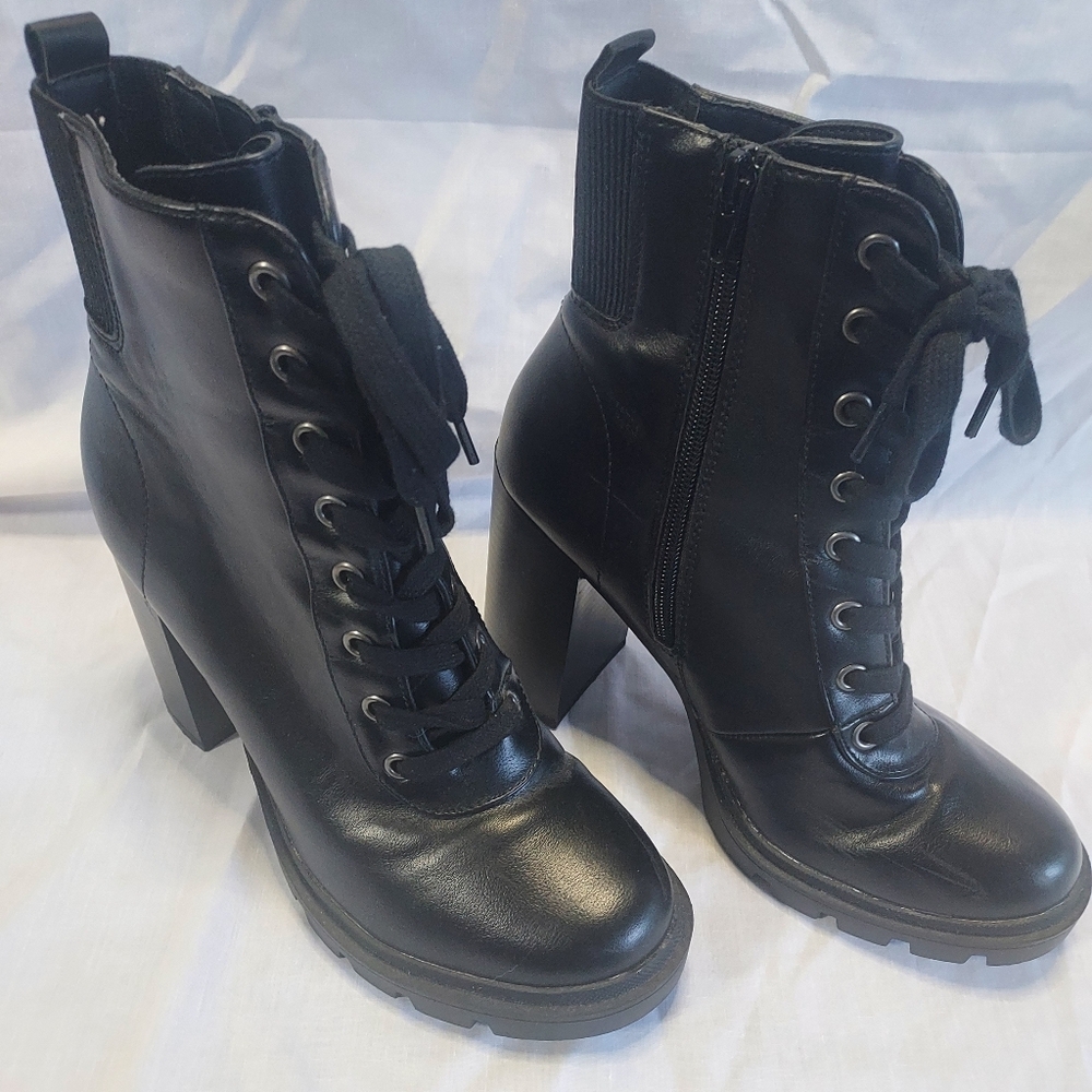 David Aaron Boots‎ Women's Size 7.5